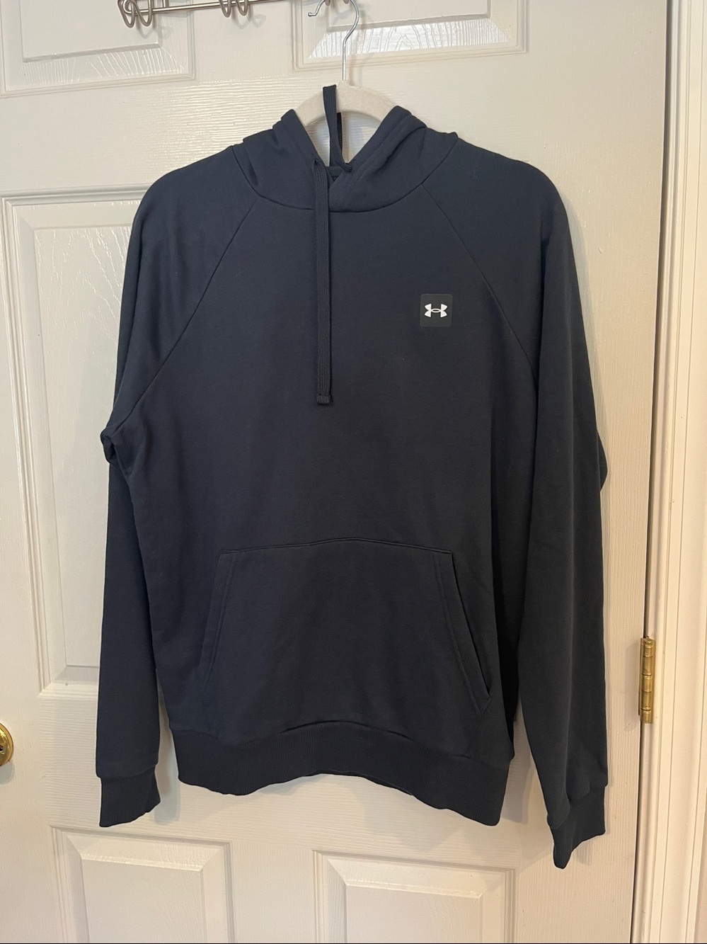 #110 Under Armour Men’s Black Pullover Hoodie New Loose Small